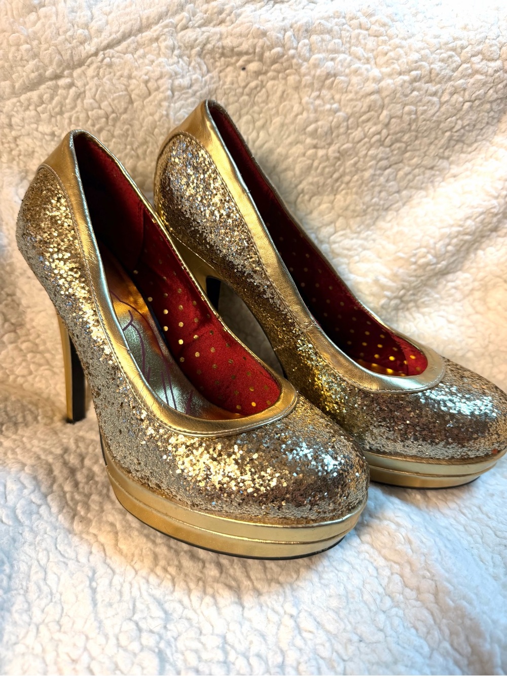 MAKE AN OFFER. Vintage Baby Phat Platform Gold Glitter Stiletto Y2K.. RARE